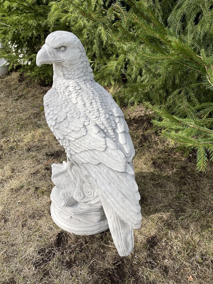Eagle garden sculpture.JPG