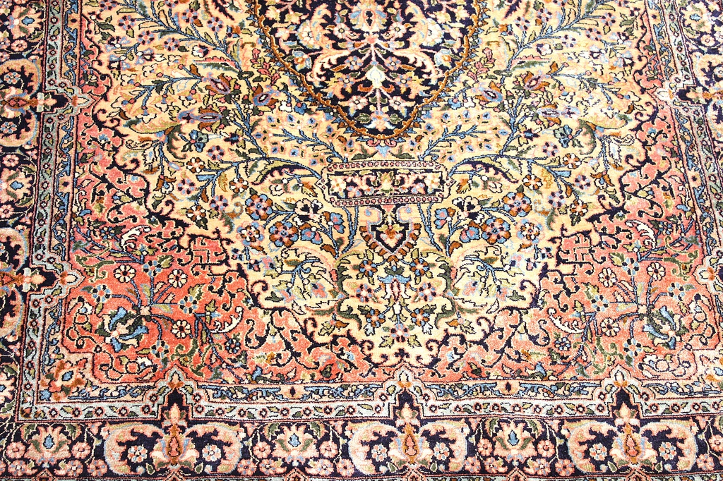 Kashmir-silk-carpet-rug-silkinis-kilimas-3.JPG