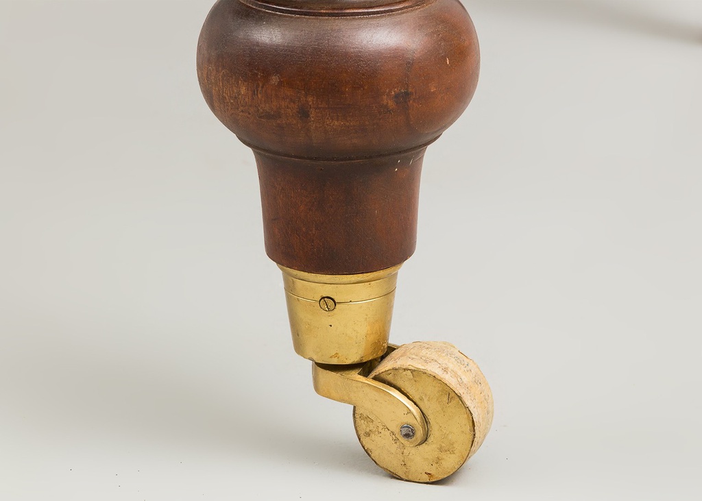 antikvarinis-stalas-raudonmedis-sr165_11.jpg