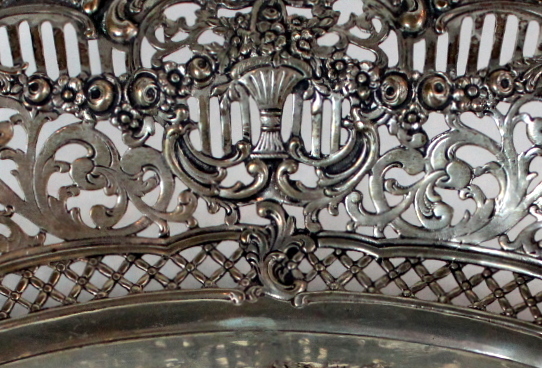 Rococo-style-silver-plate-rococo-stiliaus-sidabrine-lekste2 - Copy.jpg