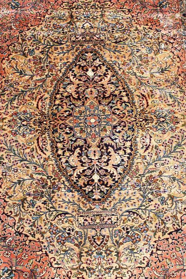 Kashmir-silk-carpet-rug-silkinis-kilimas-11.jpeg