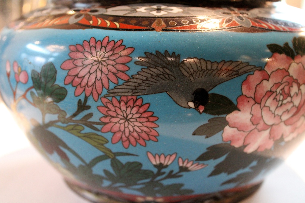 Cloisonne-centerpiece-with-cover-Cloisonne-stalo-dubuo-su-dangčiu3.jpg