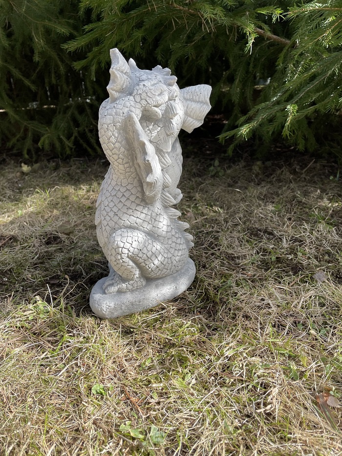 Skulptuur draakon aeda.JPG