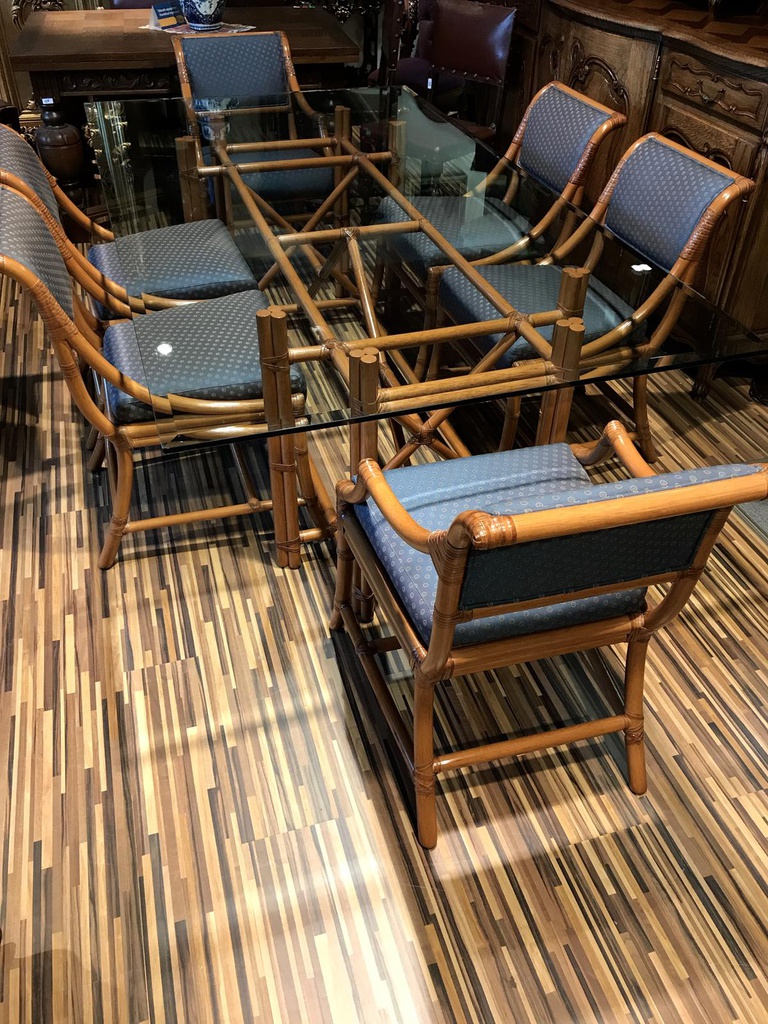 Обеденный комплект (Стол и стулья 6 шт)