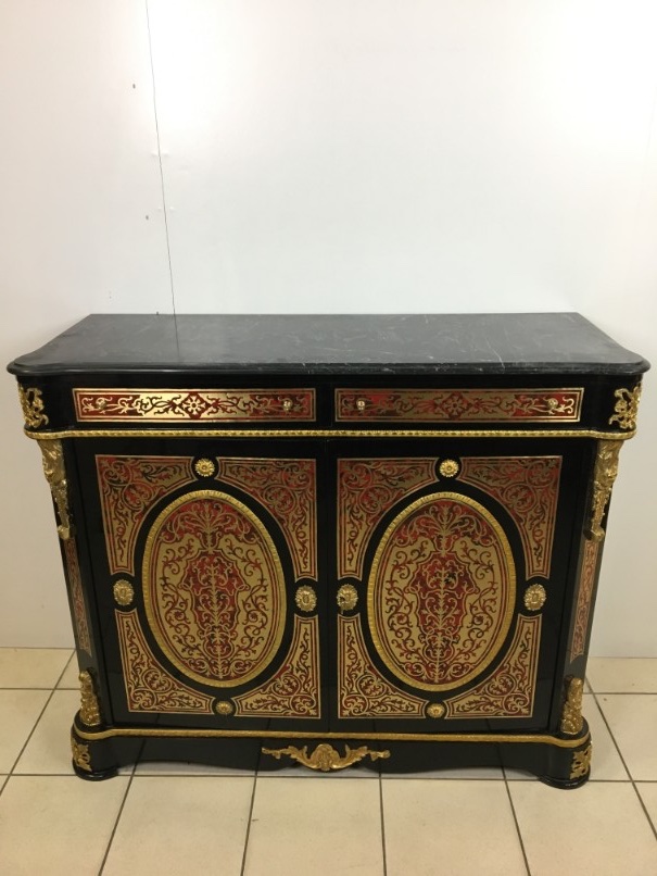 Serving cabinet