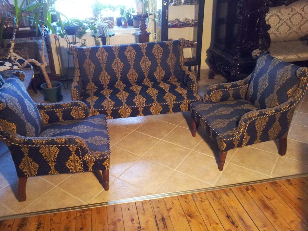 Sofa and Armchairs 2 pcs
