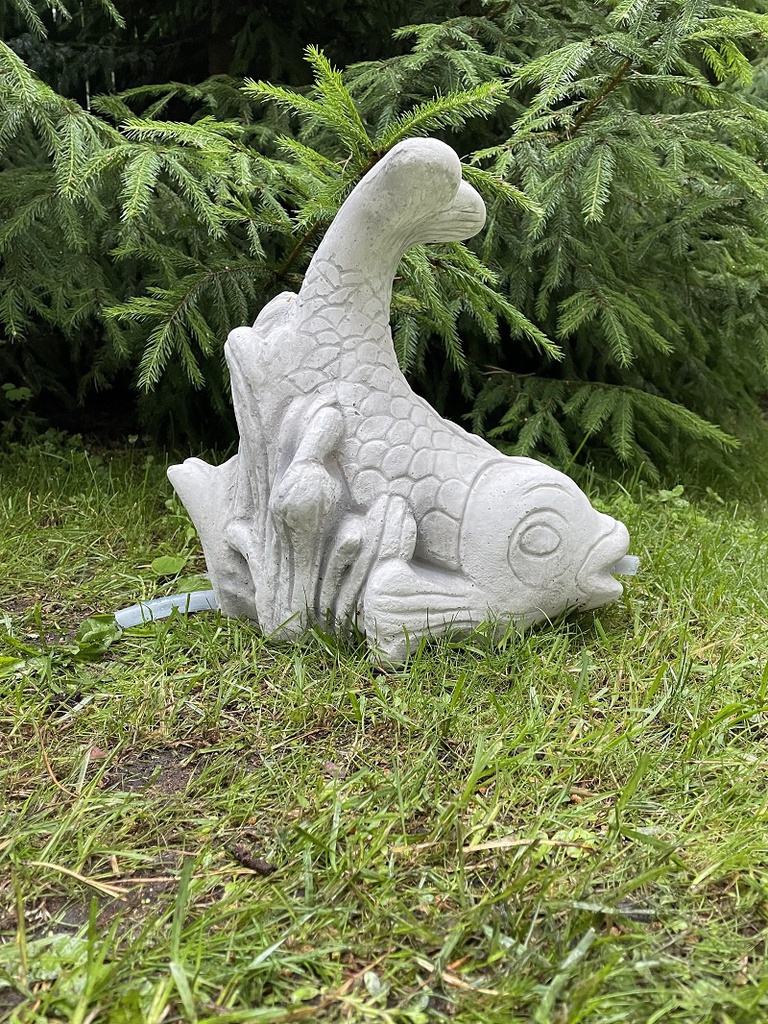 Garden sculpture