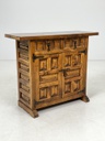 Serving cabinet